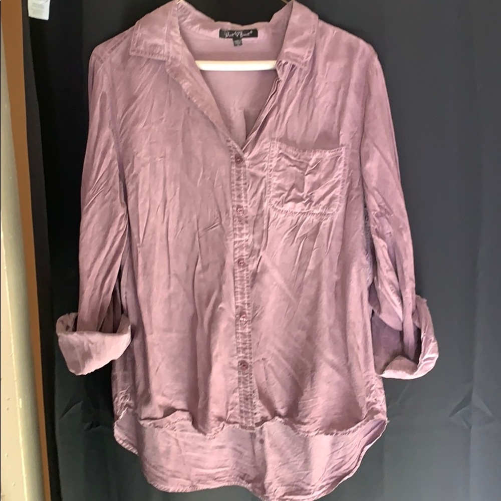 Light purple/violet distressed hi-Lo button down